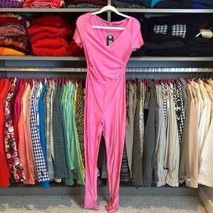 Ekaliy pink short sleeve v neck skinny leg jumpsuit size S NWT